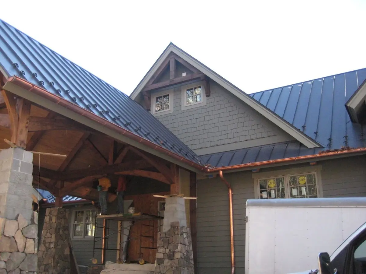 Craftsman Roofing team delivering quality roofing work in Camp Hedding